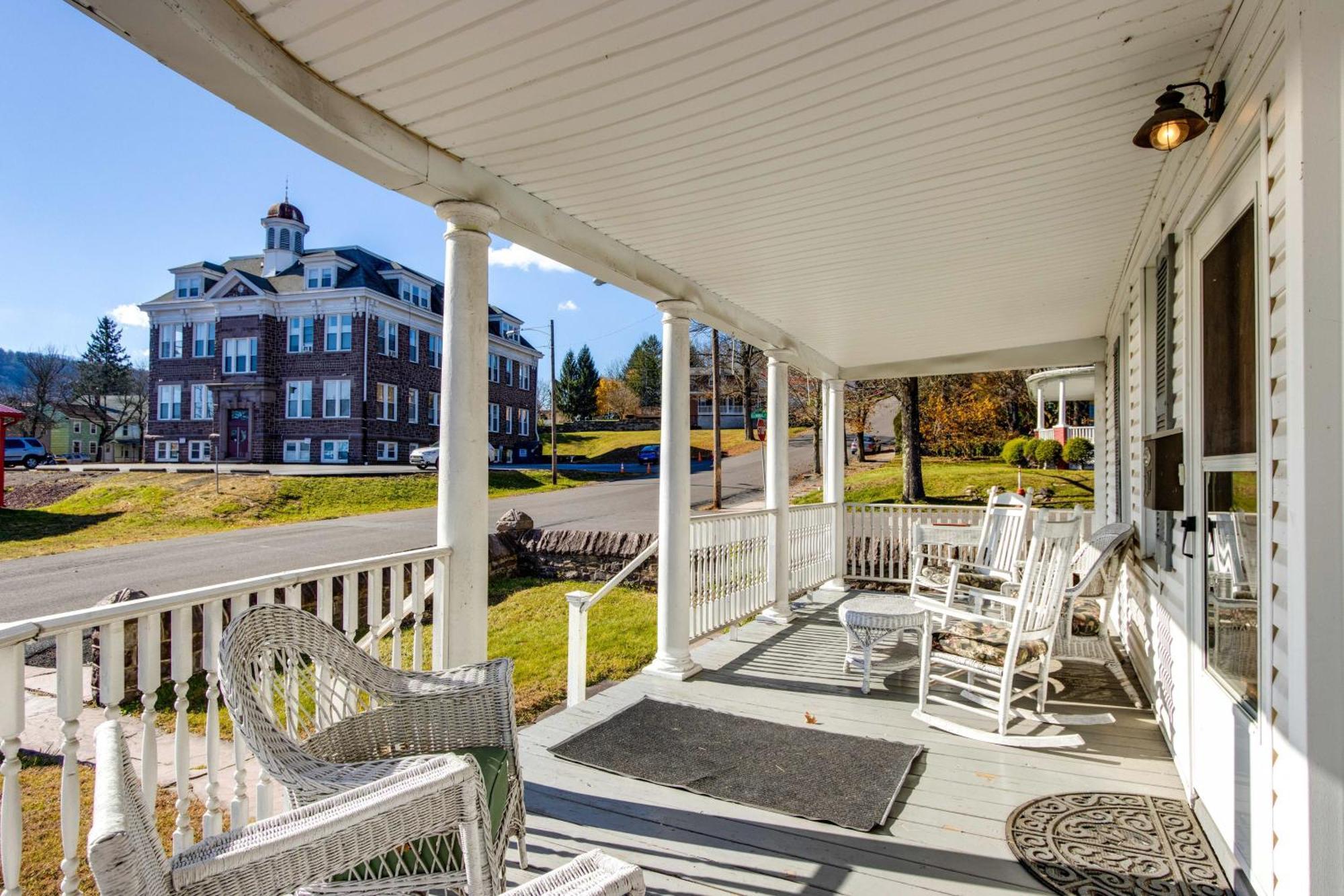 Victorian Home With Porch 6 Mi To Hickory Run Park! White Haven Exterior photo